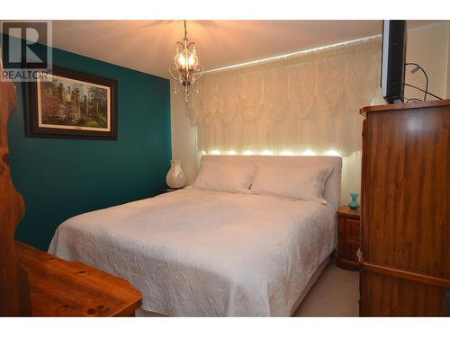 1602 43 Street, Vernon, BC - Indoor Photo Showing Bedroom