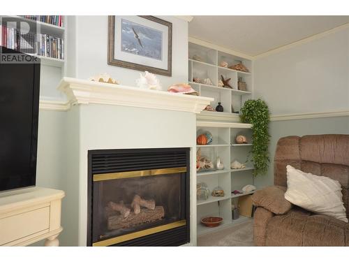 1602 43 Street, Vernon, BC - Indoor With Fireplace