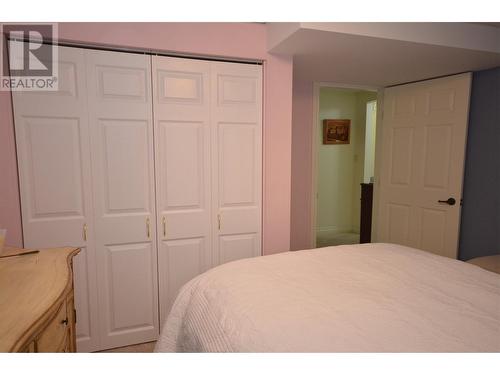 1602 43 Street, Vernon, BC - Indoor Photo Showing Bedroom