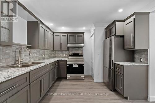 394 Cope Street, Hamilton, ON - Indoor Photo Showing Kitchen With Double Sink