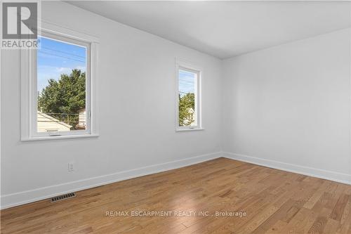 394 Cope Street, Hamilton, ON - Indoor Photo Showing Other Room