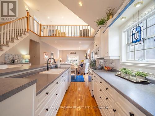 4 Mariner'S Lane, Fort Erie, ON - Indoor Photo Showing Kitchen