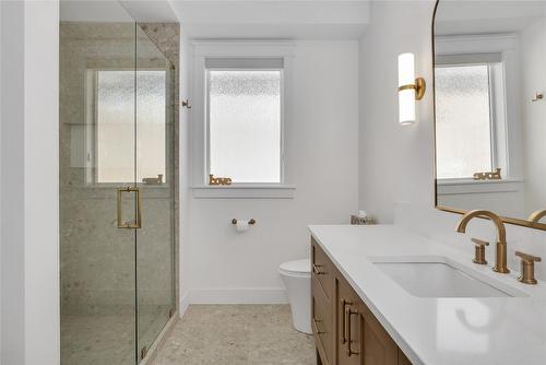 2562 Tuscany Drive, West Kelowna, BC - Indoor Photo Showing Bathroom