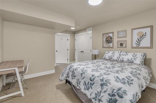 2562 Tuscany Drive, West Kelowna, BC - Indoor Photo Showing Bedroom