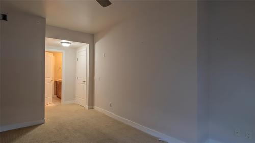 202-600 Sarsons Road, Kelowna, BC - Indoor Photo Showing Other Room