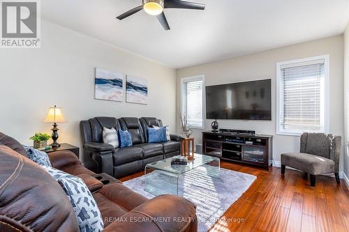 5 Battle Street, Thorold, ON - Indoor Photo Showing Living Room