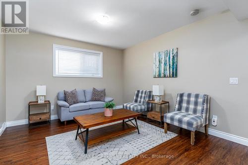 5 Battle Street, Thorold, ON - Indoor Photo Showing Living Room