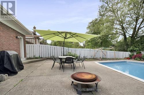 43 Finsbury Crescent, London, ON - Outdoor With In Ground Pool