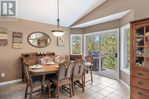 4117 Gallaghers Boulevard S, Kelowna, BC - Indoor Photo Showing Dining Room