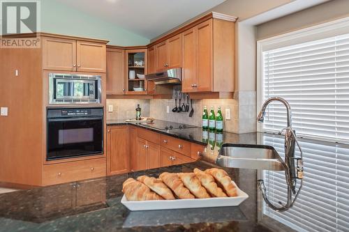 4117 Gallaghers Boulevard S, Kelowna, BC - Indoor Photo Showing Kitchen With Double Sink