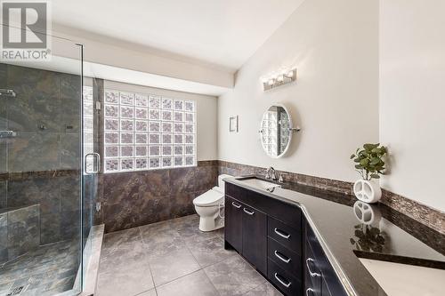 4117 Gallaghers Boulevard S, Kelowna, BC - Indoor Photo Showing Bathroom