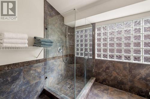 4117 Gallaghers Boulevard S, Kelowna, BC - Indoor Photo Showing Bathroom