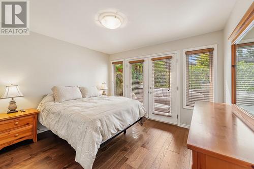 4117 Gallaghers Boulevard S, Kelowna, BC - Indoor Photo Showing Bedroom