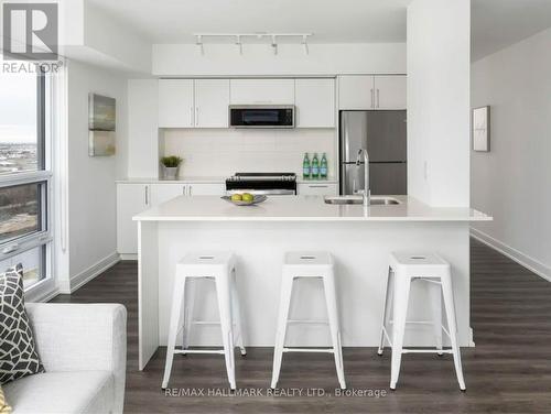 1605 - 20 Samuel Wood Way, Toronto, ON - Indoor Photo Showing Kitchen With Double Sink