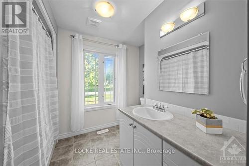 24 Marquette Street, Clarence-Rockland, ON - Indoor Photo Showing Bathroom