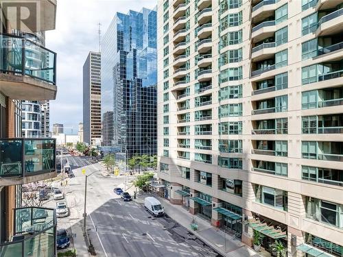 445 Laurier Avenue W Unit#605, Ottawa, ON - Outdoor With Balcony With Facade