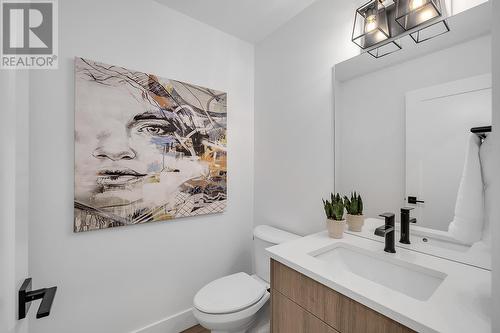 2835 Canyon Crest Drive Unit# 19, West Kelowna, BC - Indoor Photo Showing Bathroom