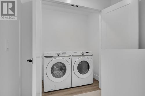 2835 Canyon Crest Drive Unit# 19, West Kelowna, BC - Indoor Photo Showing Laundry Room