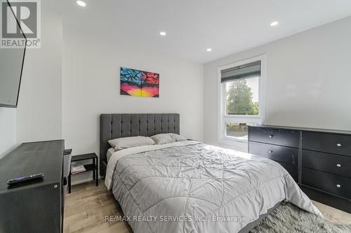 60 Bramhall Circle, Brampton, ON - Indoor Photo Showing Bedroom