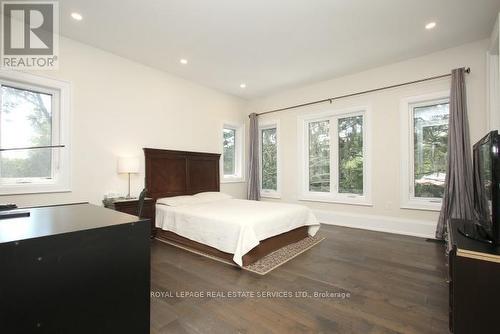 375 Arden Crescent, Burlington, ON - Indoor Photo Showing Bedroom