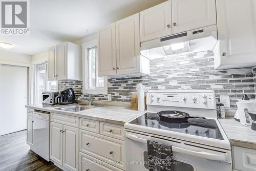 185 Simcoe Street E, Hamilton, ON - Indoor Photo Showing Kitchen