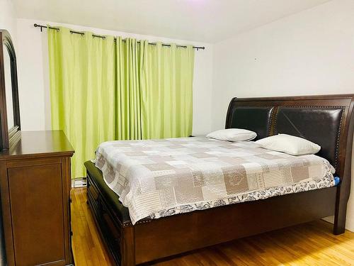 Master bedroom - 1107 Rue Macdonald, Laval (Chomedey), QC - Indoor Photo Showing Bedroom