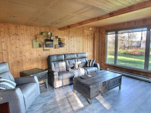 Living room - 6220 Ch. De La Baie-Destor, Rouyn-Noranda, QC - Indoor Photo Showing Living Room