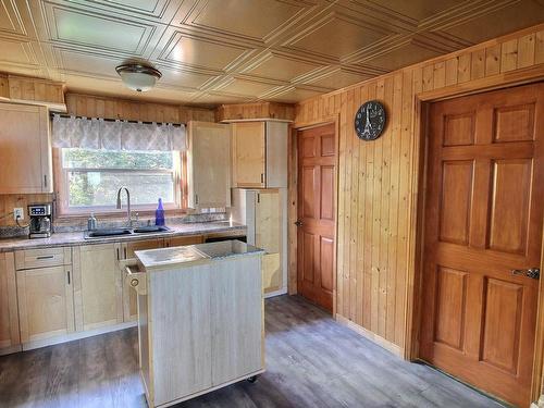 Kitchen - 6220 Ch. De La Baie-Destor, Rouyn-Noranda, QC - Indoor Photo Showing Kitchen With Double Sink