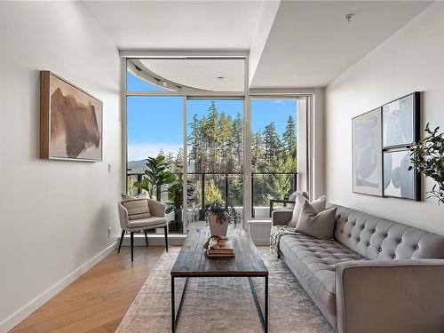 312-2000 Hannington Rd, Langford, BC - Indoor Photo Showing Living Room