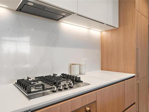 312-2000 Hannington Rd, Langford, BC - Indoor Photo Showing Kitchen