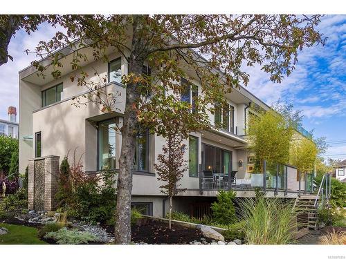 2816 Burdick Ave, Oak Bay, BC 