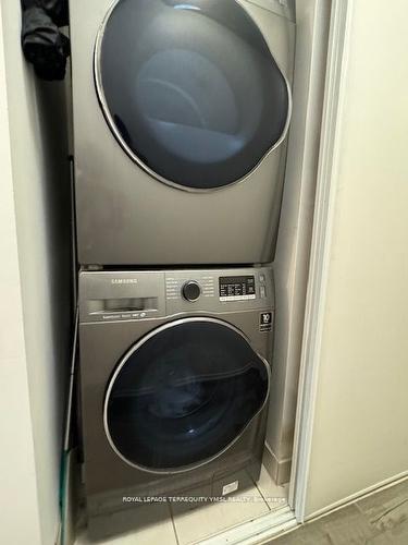 612E-36 Lisgar St, Toronto, ON - Indoor Photo Showing Laundry Room