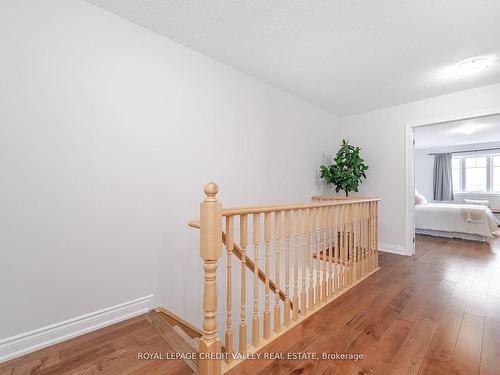 12-7 Lakelawn Rd, Grimsby, ON - Indoor Photo Showing Other Room