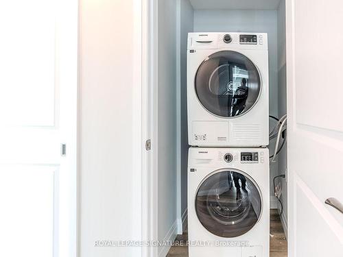 301-153 Wilson St W, Hamilton, ON - Indoor Photo Showing Laundry Room