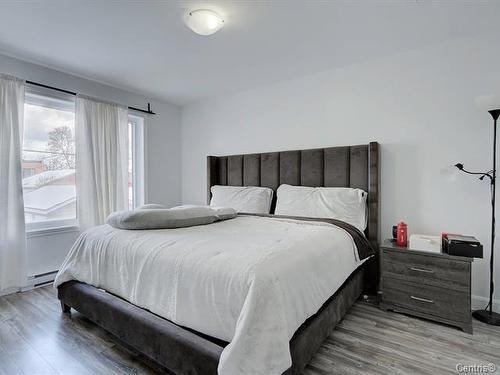 Master bedroom - 197 Rue Frontenac, Longueuil (Le Vieux-Longueuil), QC - Indoor Photo Showing Bedroom