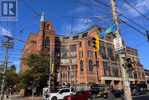 211 - 456 College Street, Toronto, ON - Outdoor With Facade