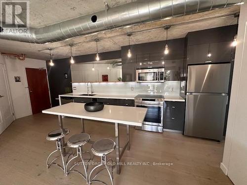 211 - 456 College Street, Toronto, ON - Indoor Photo Showing Kitchen