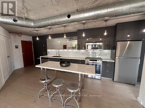 211 - 456 College Street, Toronto, ON - Indoor