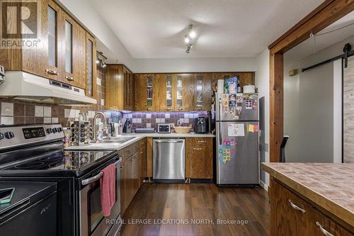 31 Courtice Crescent, Collingwood, ON - Indoor Photo Showing Kitchen With Stainless Steel Kitchen With Double Sink