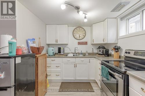 31 Courtice Crescent, Collingwood, ON - Indoor Photo Showing Kitchen With Double Sink