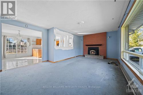 3062 Old Highway 17 Road, Clarence-Rockland, ON - Indoor With Fireplace