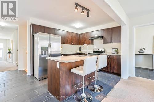 20 Arnold Marshall Boulevard, Haldimand, ON - Indoor Photo Showing Kitchen With Stainless Steel Kitchen With Double Sink