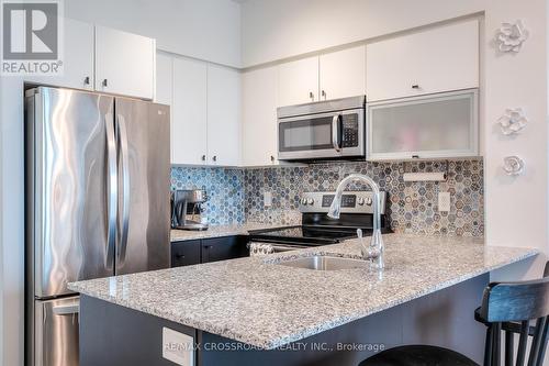 1701 - 150 East Liberty Street, Toronto, ON - Indoor Photo Showing Kitchen With Upgraded Kitchen