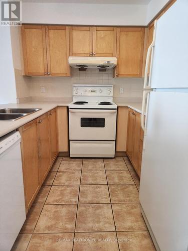 2808 - 8 Hillcrest Avenue, Toronto, ON - Indoor Photo Showing Kitchen With Double Sink