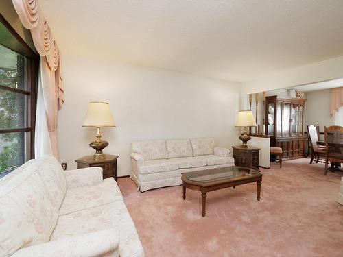 Living room - 118 Rue Acres, Kirkland, QC - Indoor Photo Showing Living Room