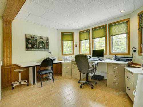 Bedroom - 132 Ch. Fournel, Sainte-Anne-Des-Lacs, QC - Indoor Photo Showing Office