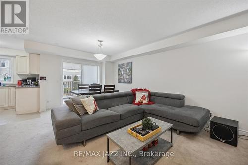 71 Far North Court, Oshawa (Windfields), ON - Indoor Photo Showing Living Room