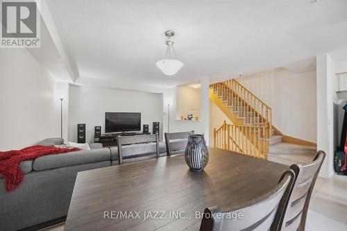 71 Far North Court, Oshawa (Windfields), ON - Indoor Photo Showing Living Room