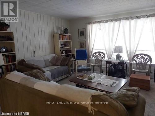 19 - 40 Judge Avenue, North Bay (Ferris), ON - Indoor Photo Showing Living Room