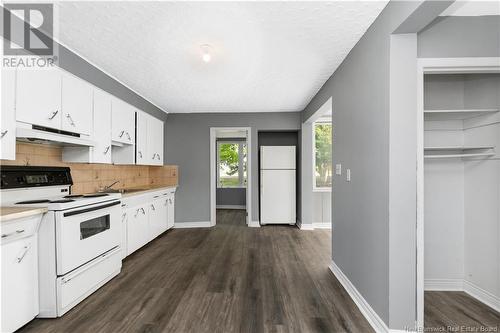 41 De L'Église Avenue, Saint-Antoine, NB - Indoor Photo Showing Kitchen